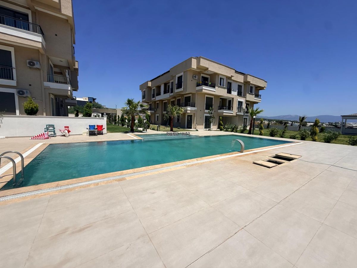 1+1 DİDİM,DE LÜKS HAVUZLU KOPLENKS İÇERİSİNDE ARAKAT SIFIR DAİRE